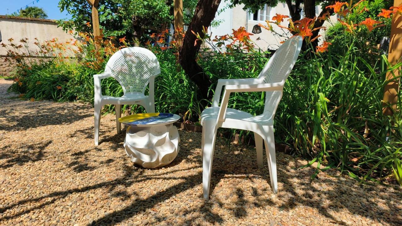 Le Grand Barrois Bed and Breakfast Crecy-la-Chapelle Buitenkant foto