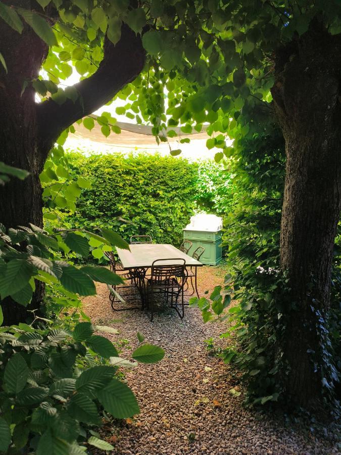 Le Grand Barrois Bed and Breakfast Crecy-la-Chapelle Buitenkant foto